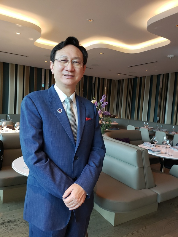 僑務委員會委員長童振源當地時間3日起展開加拿大訪問行程，首站到溫哥華，他期盼僑界繼續深耕加拿大社會，用多元方式協助台灣參與國際組織。