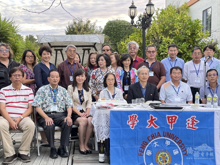 賴銘琪、張人睿、莊雅淑與多位貴賓出席中秋聯歡