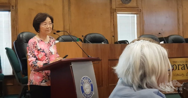 戴念華講解中秋節的由來以及相關故事