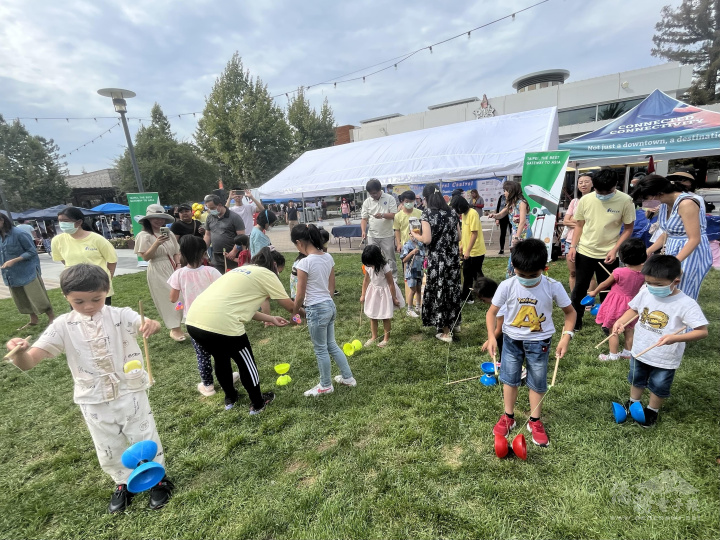 FASCA x ANCCS hosting a diabolo teaching session