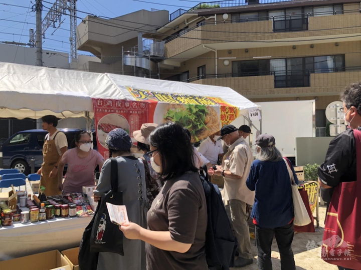 臺灣傳統小吃攤位總是吸引大批民眾前來