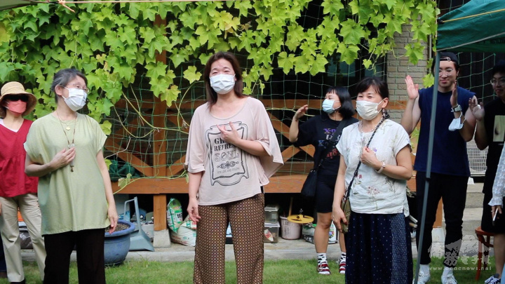 福岡歡喜合唱團唱「月亮代表我的心」