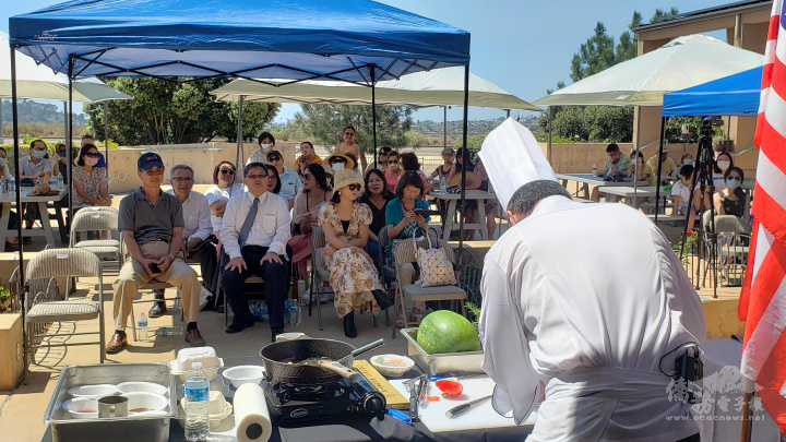 廚藝示範教學，近百位主流社區及僑學界人士踴躍出席與講師熱烈互動