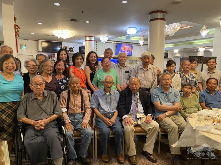 晚餐全體會員與賓客合照