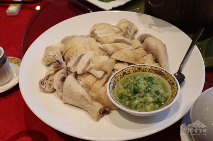 Sliced Cold Chicken with Scallion Oil, Taiwanese style.