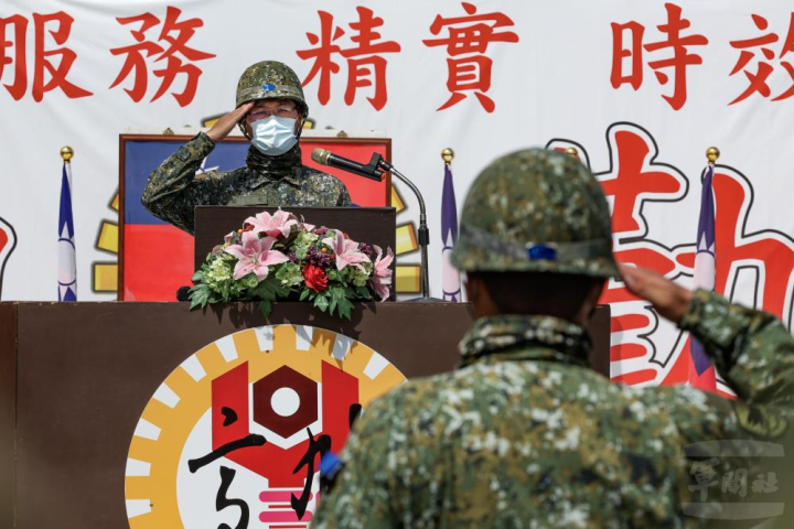 陸軍高雄聯合保修廠在廠長楊上校主持下，完成戰場閱兵與精神動員，展開為期一週的基地期末鑑測。