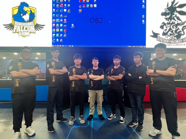 弘光科技大學多媒體遊戲發展與應用系7名學生參加2022 CCCE城市盃數位科藝電競邀請賽，在電競後勤製播的賽事實況轉播奪冠。