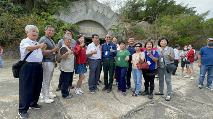 2022金門老兵召集令15日正式啟動，將持續至12月15日，當年在國軍花崗石醫院、南雄醫院及各軍方衛生醫療單位服務的老兵和眷屬等人首日熱烈響應。