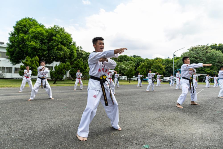 莒拳隊員操演陸戰型場