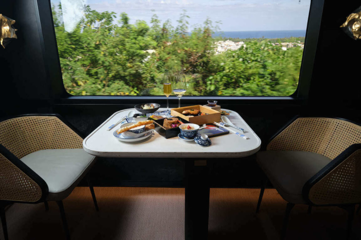 台鐵美學列車「鳴日號」及「鳴日廚房」將於12日開賣2023年首季行程，其中「鳴日廚房」首次在列車上供應「攝政宮皇太子御宴」，重現百年前國宴級豐美佳餚。（雄獅旅遊提供）