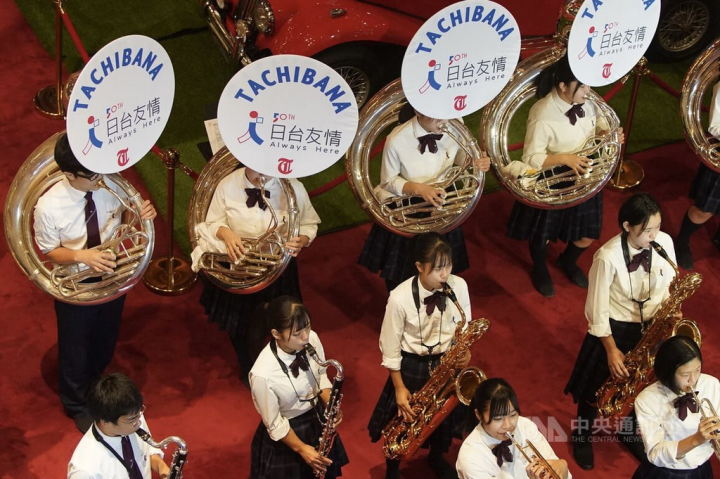 'Orange Devils' sweep Taiwan by storm