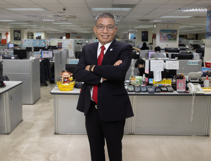 山富旅遊上櫃時正值疫情爆發初期，被封為「最勇敢的IPO」。董事長陳國森說，如果當年因為害怕疫情多變而取消掛牌，這些年就無法落實公司治理，更難找到可貴的人才，恐怕才是「因小失大」。