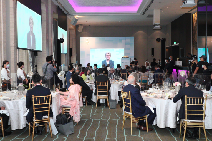 外交部政務次長田中光主持論壇午宴，澳大利亞前外長暨現任澳洲國家大學(ANU)校監畢曉普(Julie Bishop)以視訊方式發表專題演說。