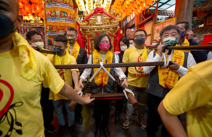 蔡英文總統15日上午出席「葫蘆寺建廟75週年水陸除瘟巡安起駕大典」