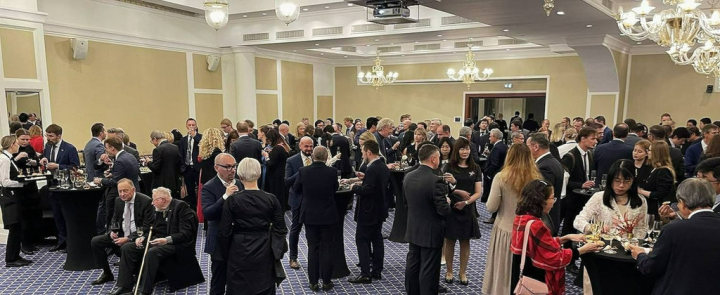 駐立陶宛台灣代表處10日舉行去年11月設處以來首場國慶酒會，超過200位賓客出席，涵蓋政治、產業、科研等。（駐立陶宛台灣代表處提供）