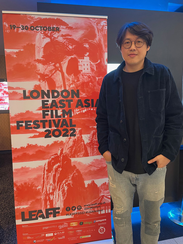 獲2022金馬獎5項提名的懸疑犯罪片「查無此心」22日在英國規模最大亞洲影展「倫敦東亞電影節」舉行全球首映，導演曾英庭出席並接受中央社專訪。他提到，「查無此心」刻劃被遺棄的愛與期待。