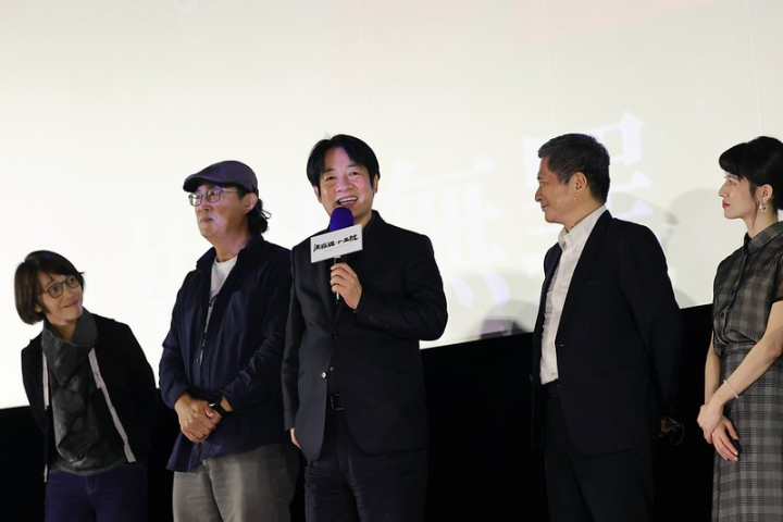 副總統出席「《流麻溝十五號》首映會」，並致詞