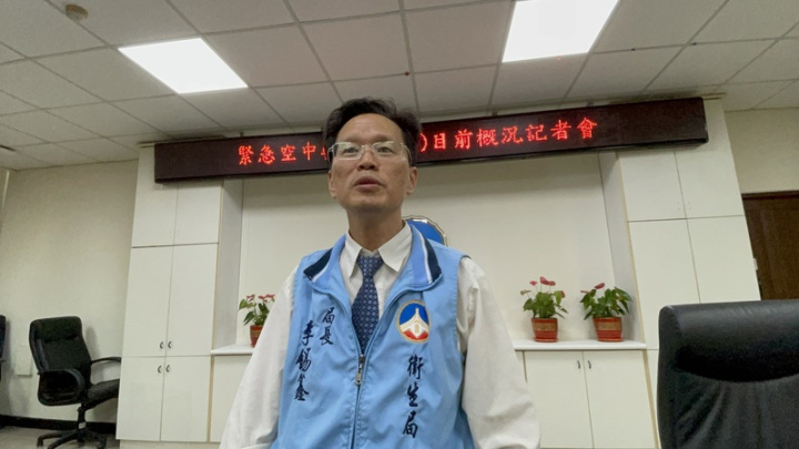 金門縣衛生局長李錫鑫表示，衛生局完成「金門縣救護航空器駐地備勤計畫」招標作業，由安捷航空得標，未來3年將由安捷提供緊急醫療後送安寧返鄉服務。