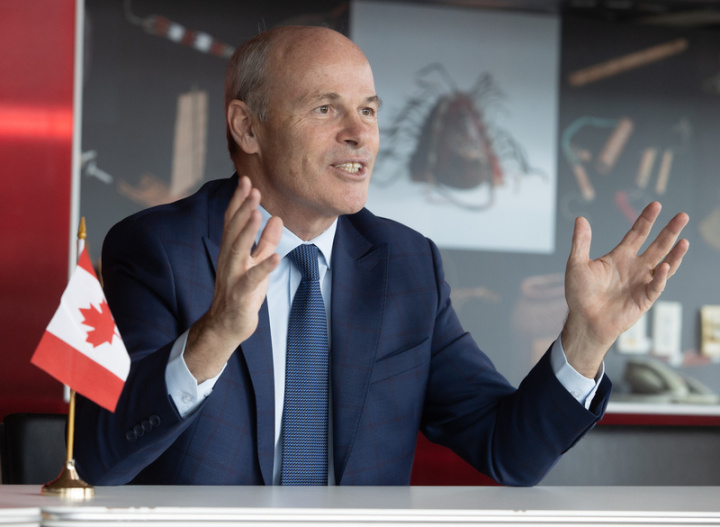 台海局勢嚴峻，新任加拿大駐台代表倪傑民（Jim Nickel）接受中央社專訪指出，以武力改變台海現狀是「完全不可接受的」（completely unacceptable）。