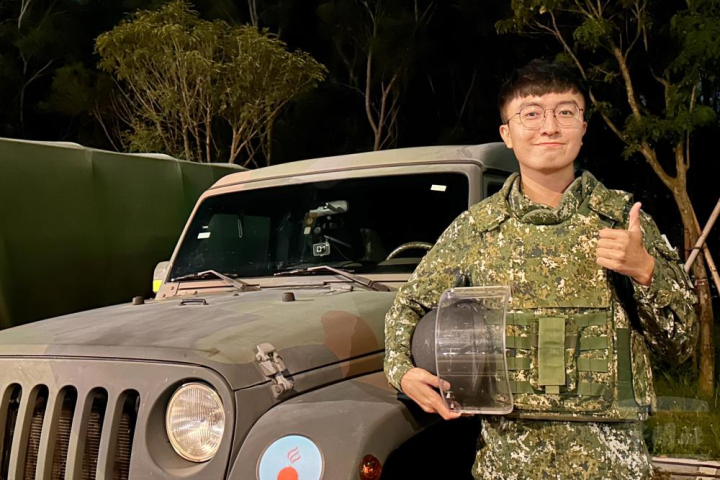 蘭潭彈藥分庫未爆彈處理小組組員蘇中士指出，能參與此次任務使他倍感榮耀。（陸軍第十軍團提供）