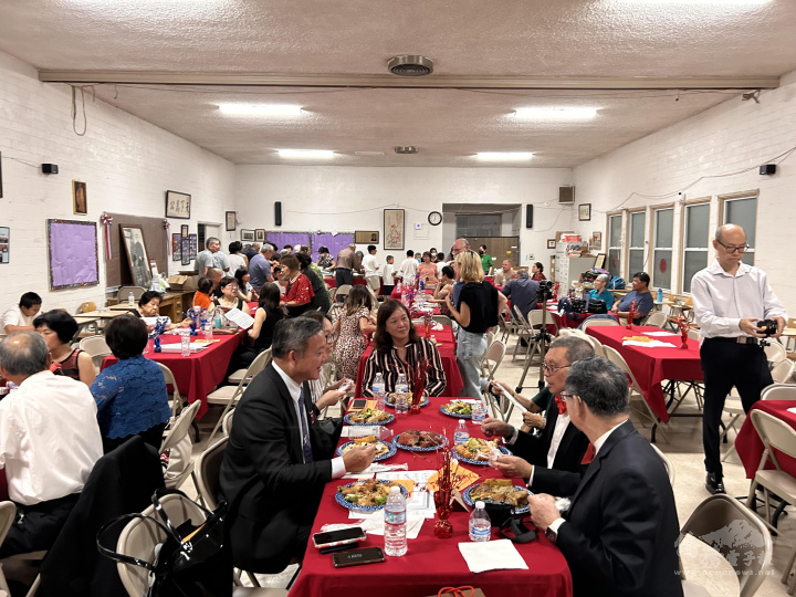 北架斐中華會館於舉辦會員大會及國慶聯歡晚會-現場交流餐敘