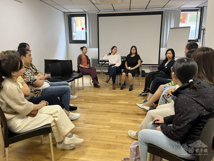 吳建芝醫師(前排左1)演講暨意見交流