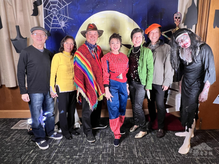 萬聖節化妝舞會留影