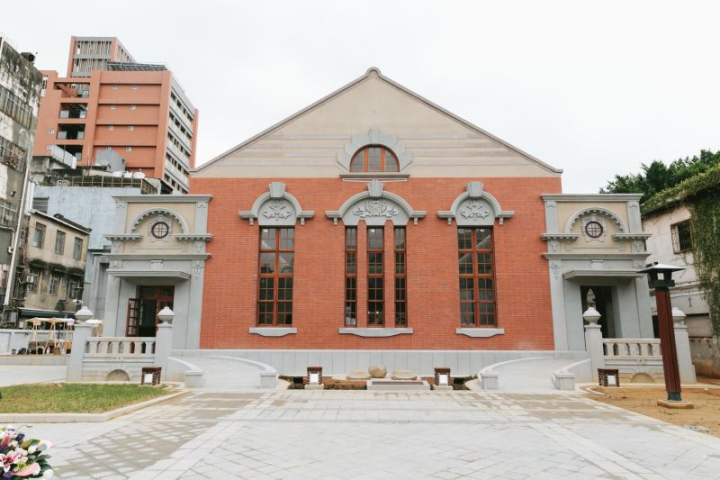 修復完成的新竹公會堂。