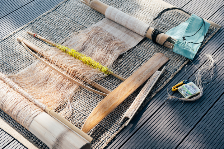 文化總會最新一集《匠人魂》，紀錄台灣噶瑪蘭族香蕉絲編織傳統工藝。(文總提供)