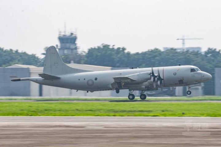 P-3C反潛機起飛。（取自中華民國空軍臉書）