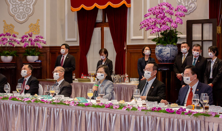 President Tsai hosts a state banquet in honor of President Russ Joseph Kun of the Republic of Nauru at the Presidential Office. 