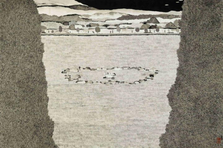 作品《有座鞦韆的公園》藝術家邱奕寧呈現了一個非常高的鳥瞰視角，看向可安頓心靈的空間。