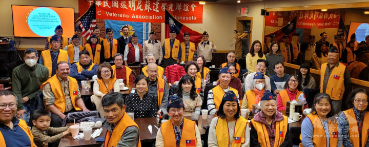 榮民和會員合照