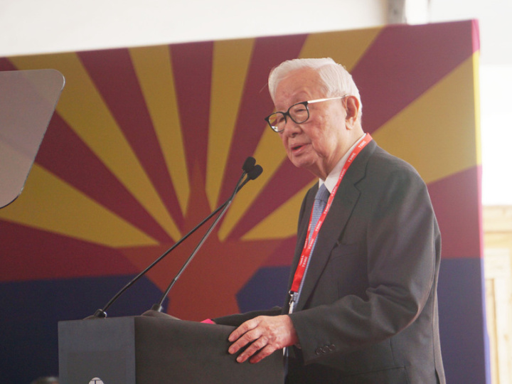 台積電創辦人張忠謀（圖）6日在亞利桑那州鳳凰城的移機典禮上台致詞。