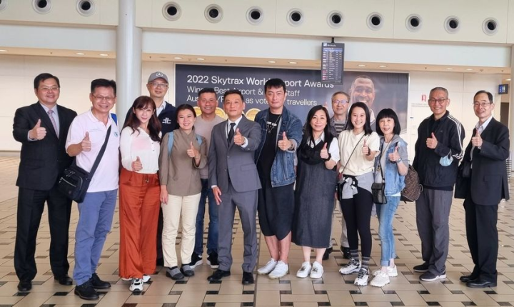 台北市議會代理副議長李傅中武率訪問團抵達布里斯本