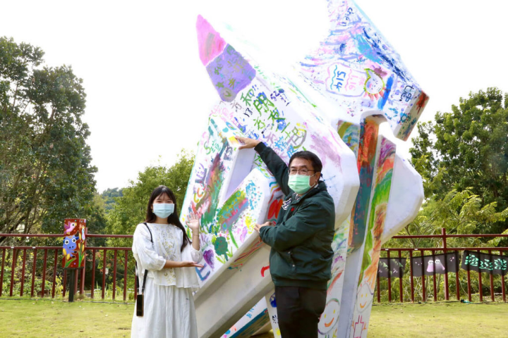 「2023龍崎光節－空山祭」將於24日登場，台南市長黃偉哲（右）19日出席在龍崎虎形山公園舉辦的活動宣傳記者會。（台南市政府提供）