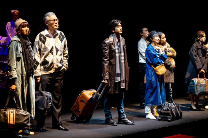 由導演賴聲川編導的「如夢之夢」3度在台北國家戲劇院演出，台灣29名演員將演出200多個角色，訴說生命的故事。（表演工作坊提供） 