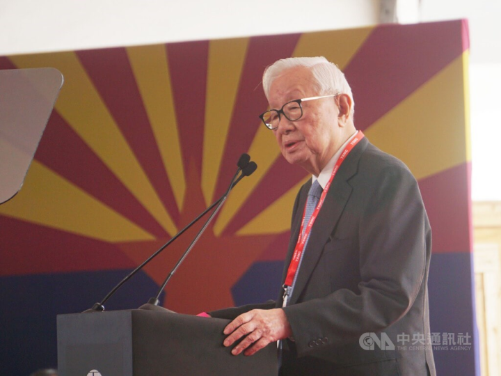 TSMC founder Morris Chang speaks at the tool-in ceremony held for the chipmaker's first wafer fab in the United States, which is under construction in Arizona, on Tuesday, local time. CNA photo Dec. 7, 2022
