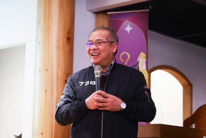 國防部智庫、國防安全研究院學者沈明室23日出席黑熊學院主辦的論壇，並分析若義務役延長一年等議題。