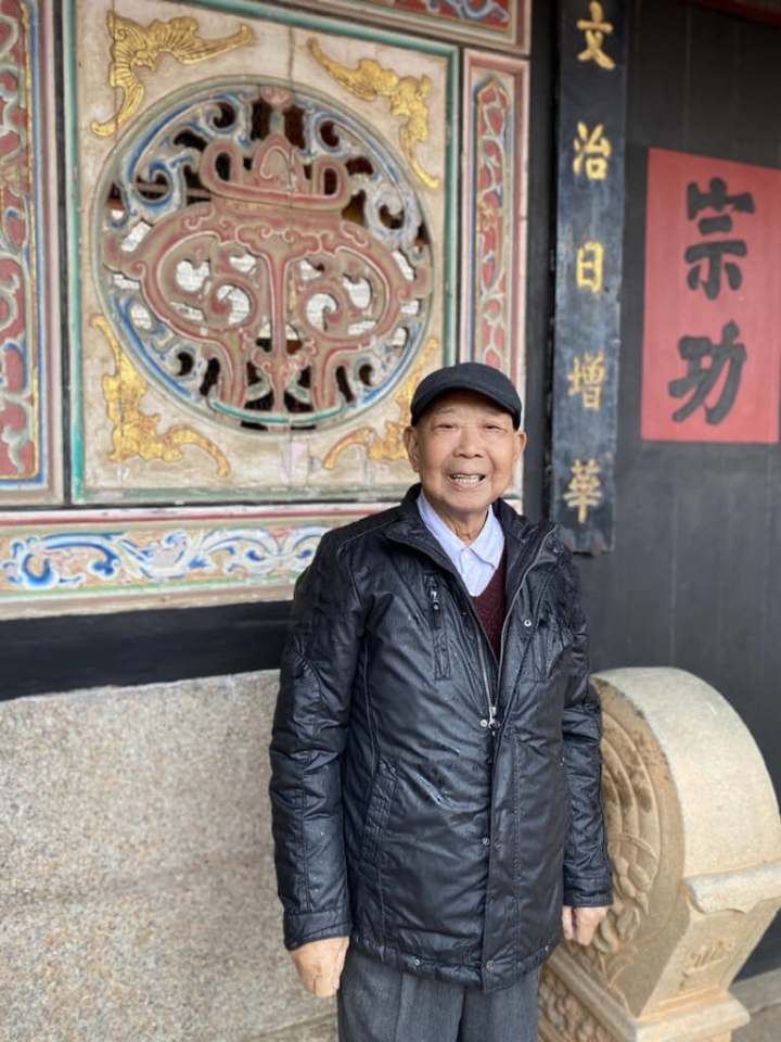 Li Ching-hai, an expert at building walls and paving bricks. Photo courtesy of the Ministry of Culture