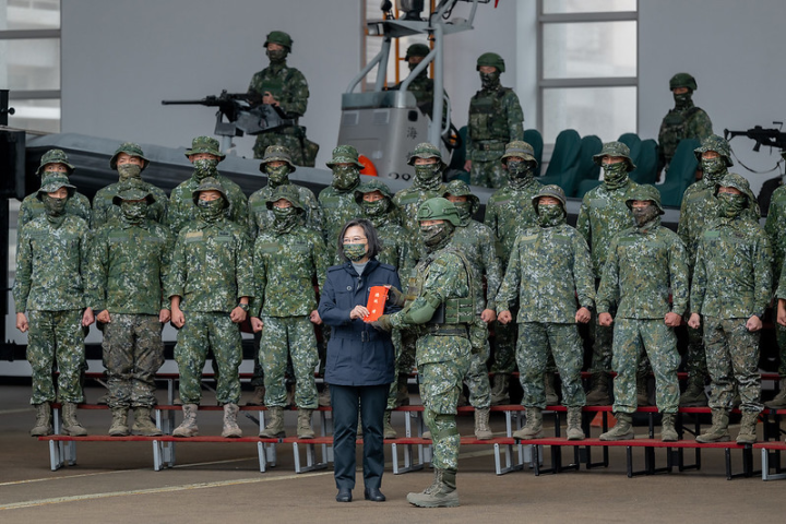 總統頒發加菜金，慰勉部隊辛勞