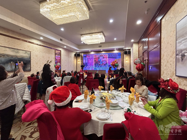世界華人工商婦女企管協會南加州分會年度感恩餐會中裴映棋會長致詞
