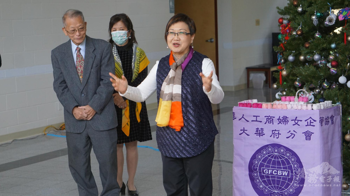 徐佳青在點燈儀式上致詞