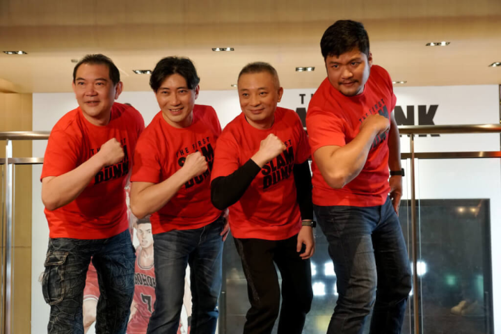 灌籃高手電影版中配班底歸隊 熱血掀回憶殺[影] 2023/1/10 19:24（1/10 20:48 更新） 「灌籃高手」電影版找來台灣配音員林谷珍（左起）、于正昇、于正昌、張騰為經典角色「赤木剛憲」、「櫻木花道」、「宮城良田」、「流川楓」擔綱中文配音，其中于正昇、于正昌更是當年動畫配音的原班人馬。（台北双喜電影提供）