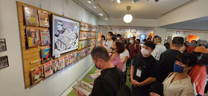 鄭南榕基金會策劃的「自由紋理」巡展，吸引許多年輕人參與。