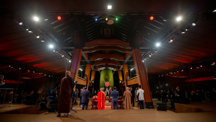 21日是農曆除夕，賴清德副總統晚間出席「法鼓山除夕撞鐘‧為世界祈福活動」