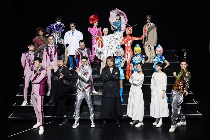 首頁 / 娛樂 伍佰搖滾歌劇改編人生故事 鳳小岳跨界演出 2023/1/30 13:56（1/30 15:11 更新） 歌手伍佰（前中）將於2月初舉辦「成功之路」搖滾歌劇，男星鳳小岳（前左3）等人跨界演出，伍佰和團隊從去年底就積極籌備。（太空彈劇團提供）