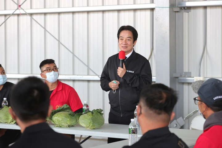 副總統參訪「潮農天團」農場，並致詞