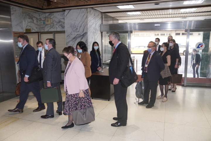 台美21世紀貿易倡議14日在台北舉行第2回合談判，美方此次共派出逾20人來台。