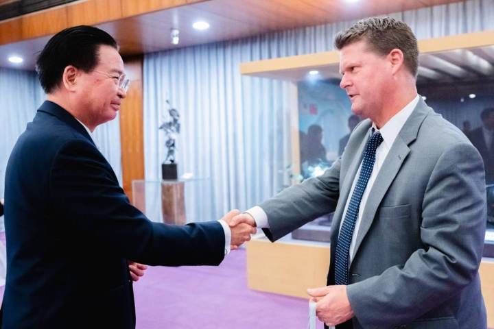 圖說三：外交部長吳釗燮誠摯歡迎「2049計畫研究所」訪問團團長薛瑞福（Hon. Randall G. Schriver）主席。